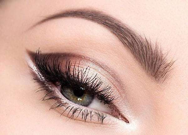 Наклейка или массажер: как поднять нависшие веки в домашних условиях - «Секреты красоты»